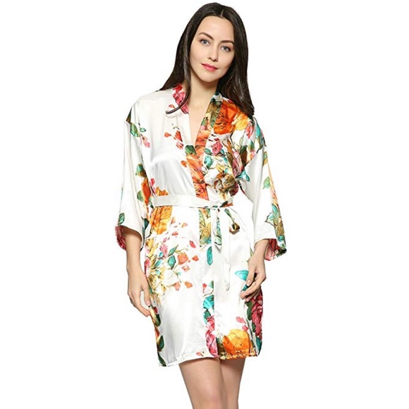 zarachilable Other - 🆕Large Floral Satin Floral Robe perfect for bride